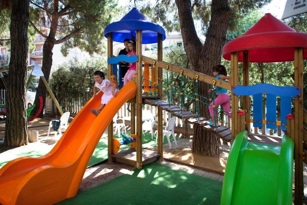 Hotel Pineta San Benedetto del Tronto Dış mekan fotoğraf